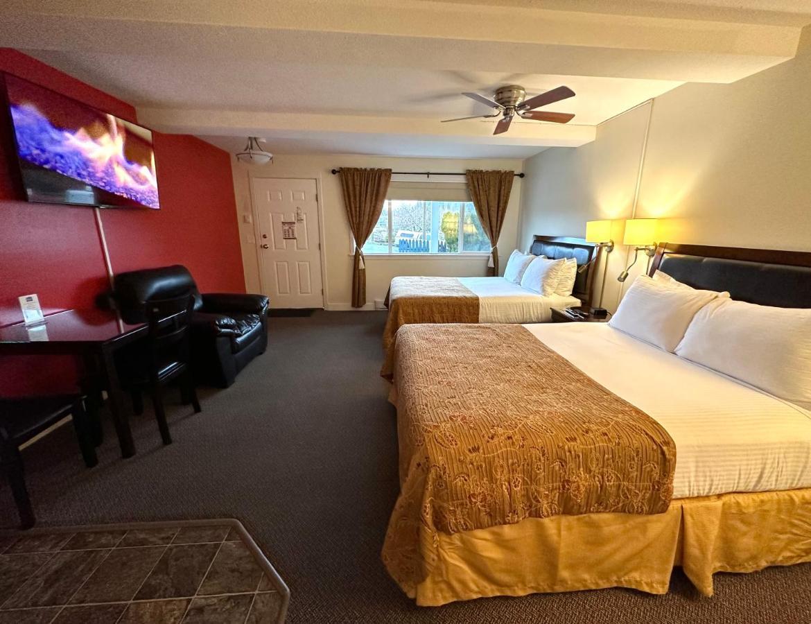 Bayshore Waterfront Inn Ucluelet Buitenkant foto