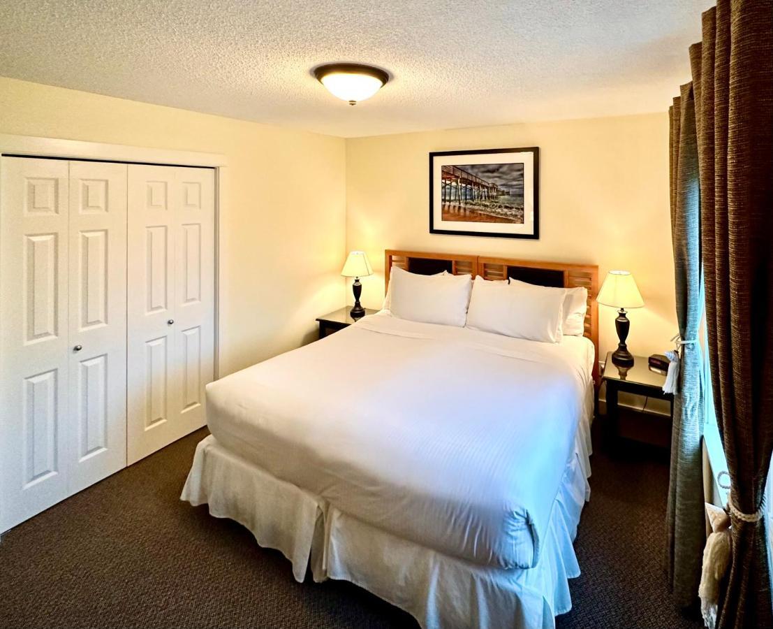 Bayshore Waterfront Inn Ucluelet Buitenkant foto