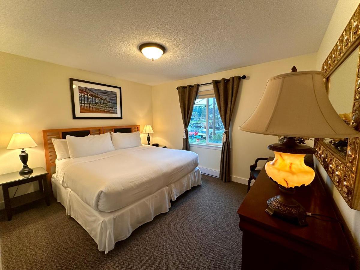 Bayshore Waterfront Inn Ucluelet Buitenkant foto