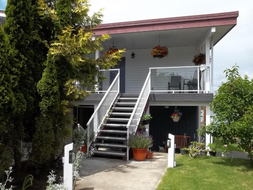 Bayshore Waterfront Inn Ucluelet Buitenkant foto