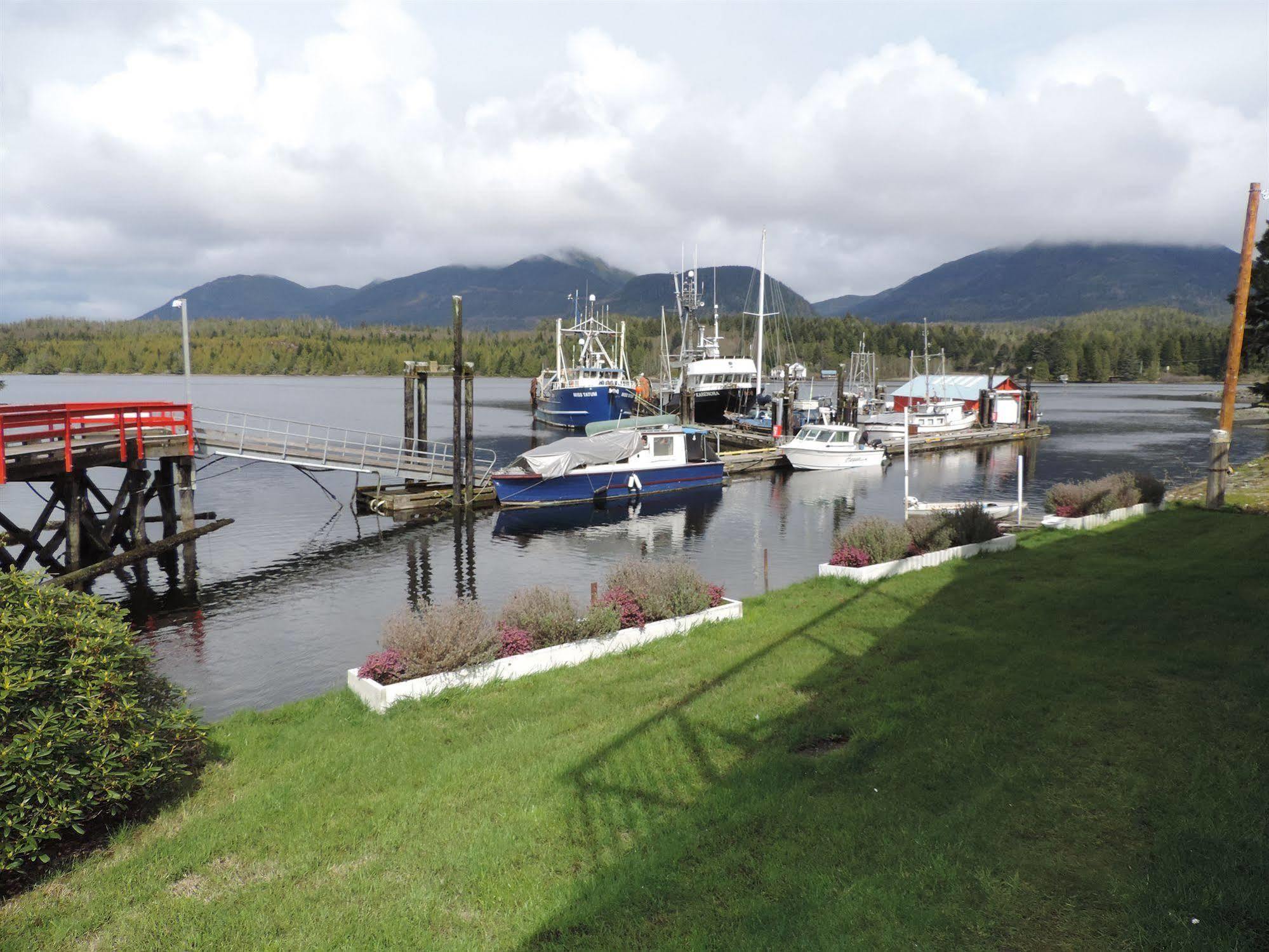 Bayshore Waterfront Inn Ucluelet Buitenkant foto